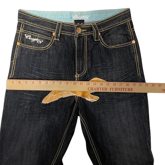 Coogi Vintage Eagle front- logo back pocket with decorative buttons 32X34 jeans